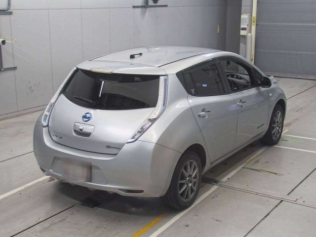 NISSAN LEAF 2014