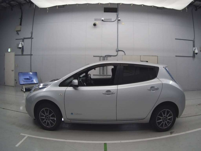 NISSAN LEAF 2014