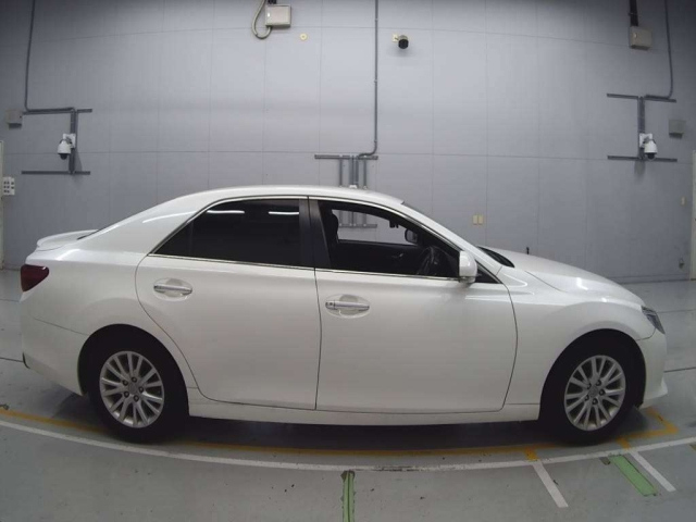 TOYOTA MARK X 2013