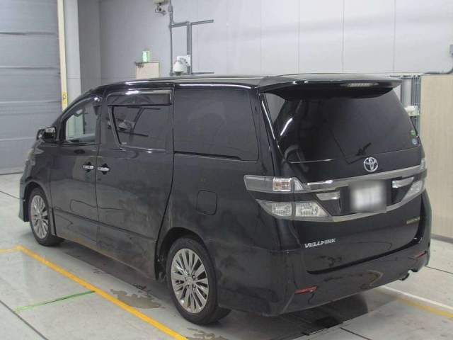 TOYOTA VELLFIRE 2013