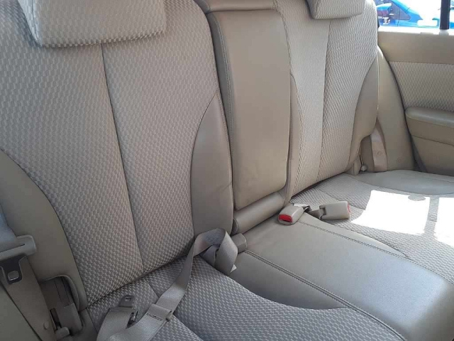 NISSAN TIIDA 2010