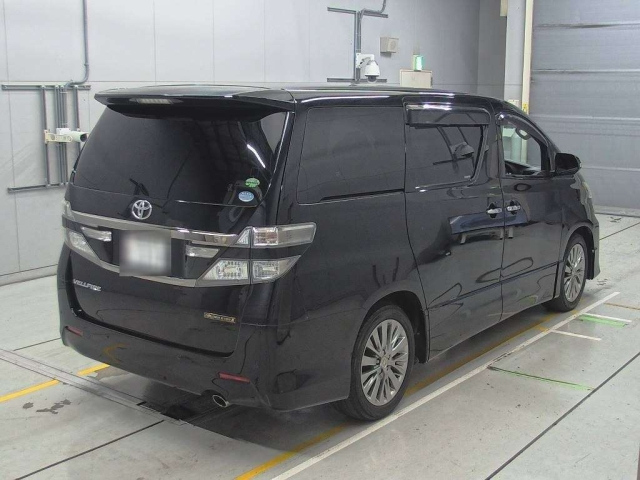TOYOTA VELLFIRE 2013