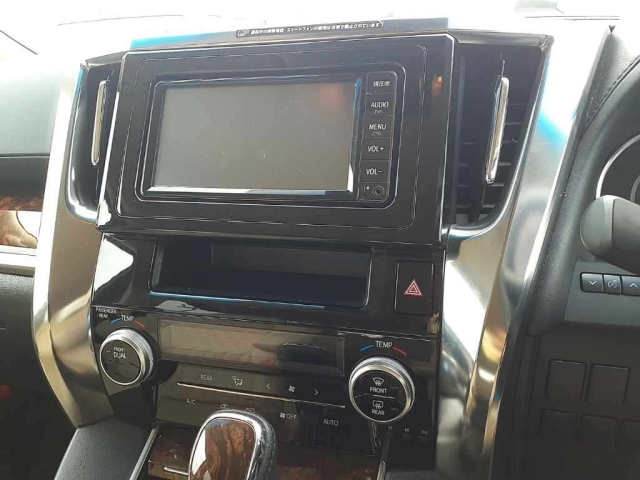 TOYOTA VELLFIRE 2019