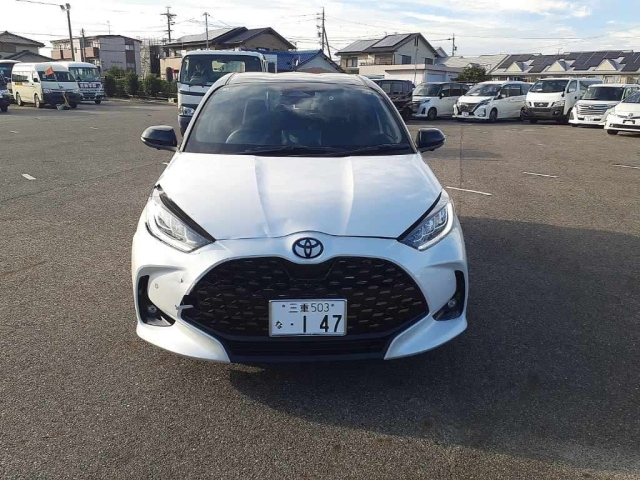 TOYOTA YARIS 2025