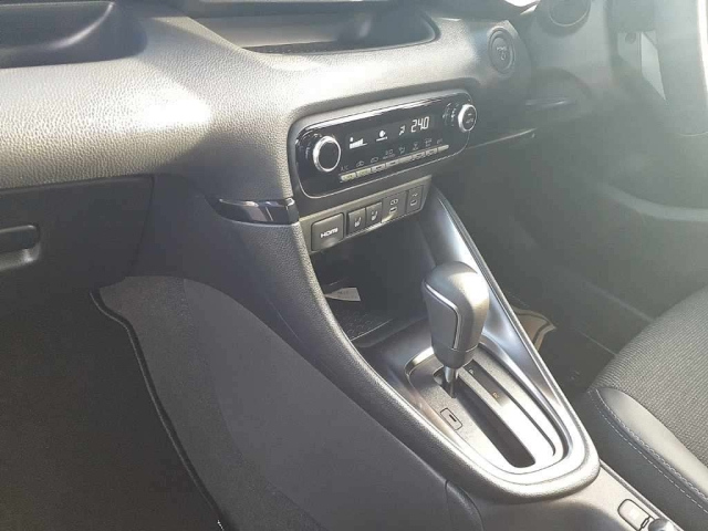 TOYOTA YARIS 2025