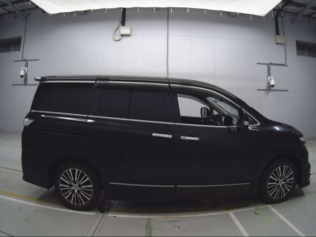 NISSAN ELGRAND 2014