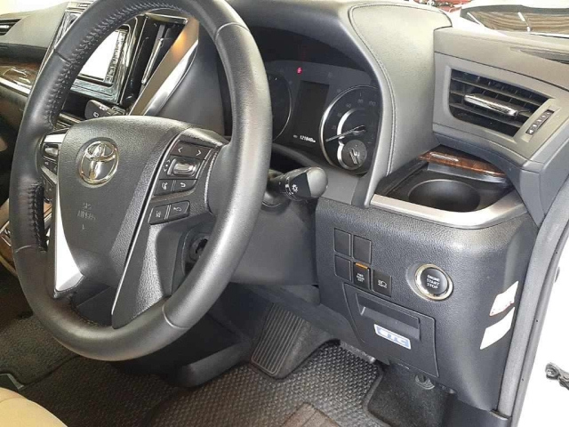 TOYOTA VELLFIRE 2018