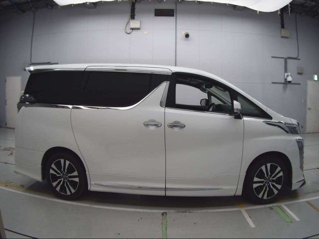 TOYOTA VELLFIRE 2018