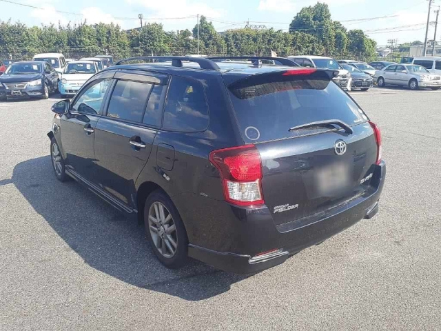 TOYOTA COROLLA FIELDER 2014