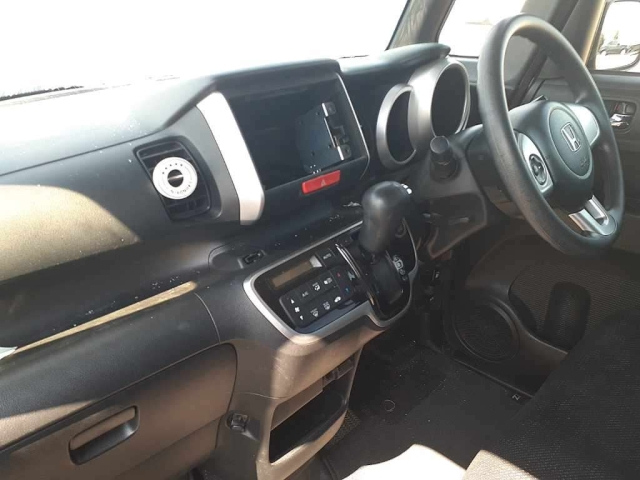 HONDA N BOX 2015