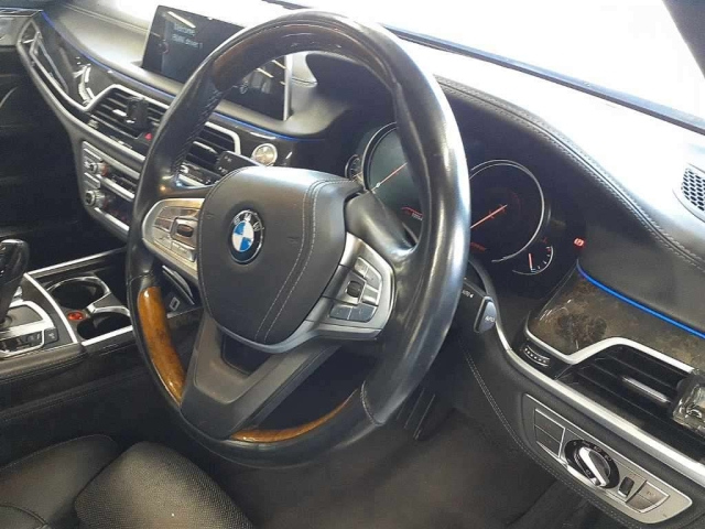 BMW 7 SERIES 2018