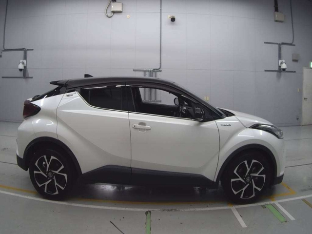 TOYOTA C-HR 2018