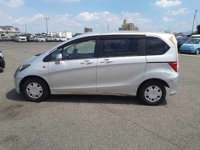 HONDA FREED 2008