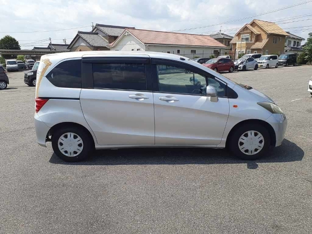 HONDA FREED 2008