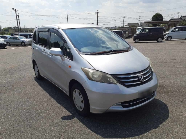 HONDA FREED 2008