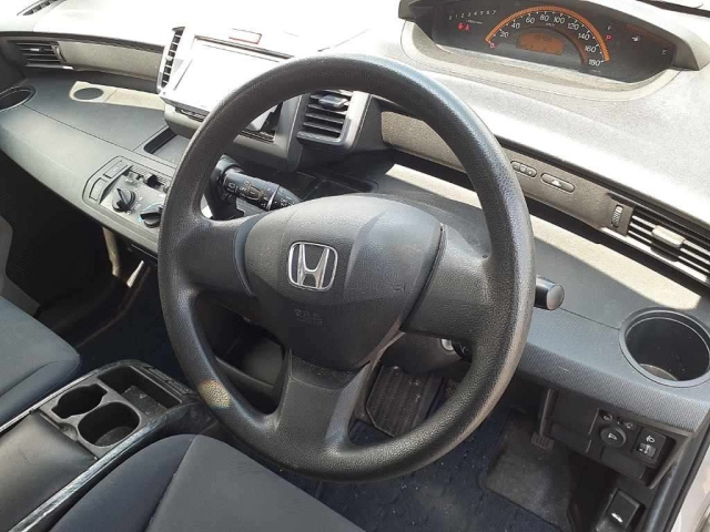 HONDA FREED 2008