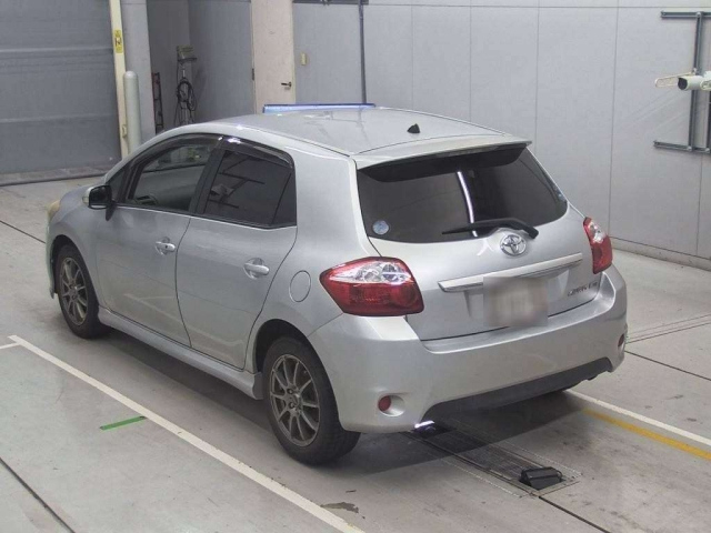 TOYOTA AURIS 2010