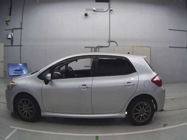 TOYOTA AURIS 2010