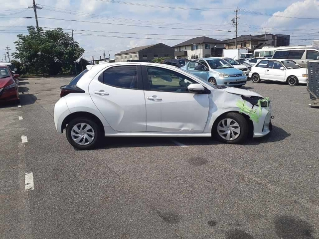 TOYOTA YARIS 2024