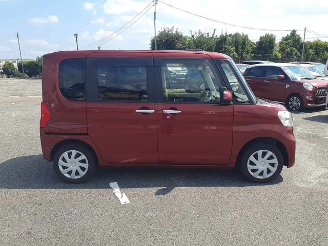 DAIHATSU TANTO 2015