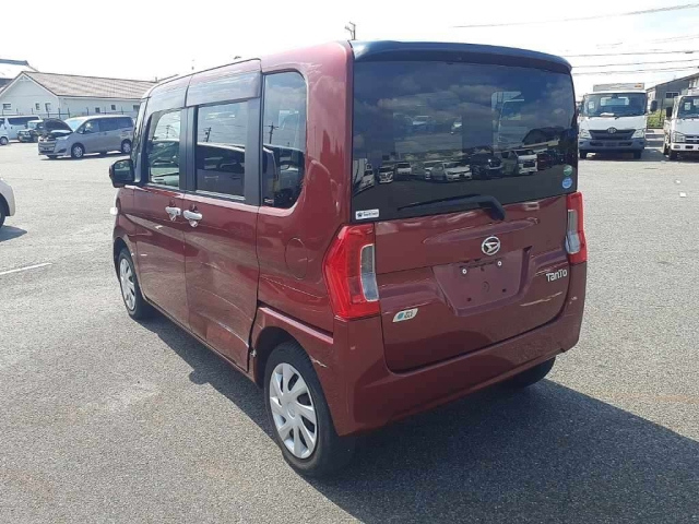 DAIHATSU TANTO 2015
