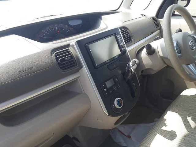 DAIHATSU TANTO 2015