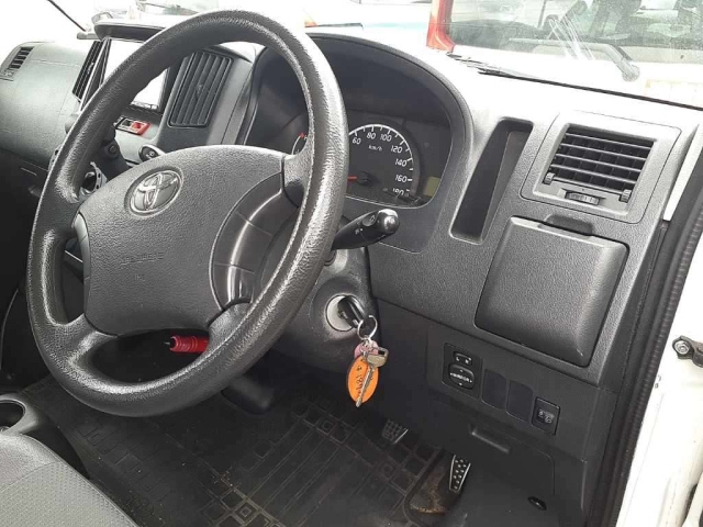 TOYOTA TOWN ACE VAN 2013