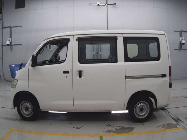 TOYOTA TOWN ACE VAN 2013