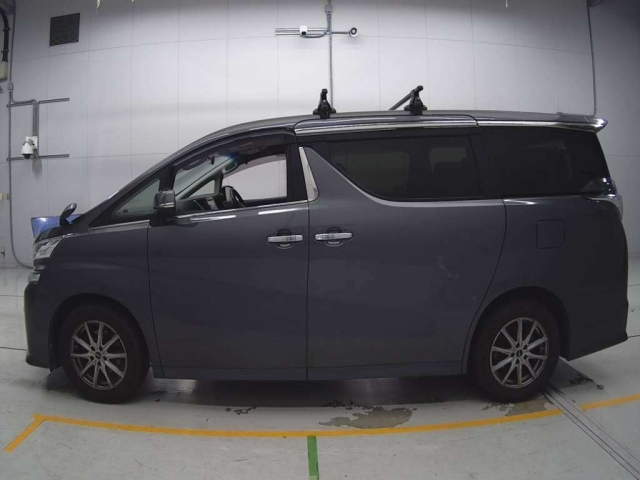 TOYOTA VELLFIRE 2017