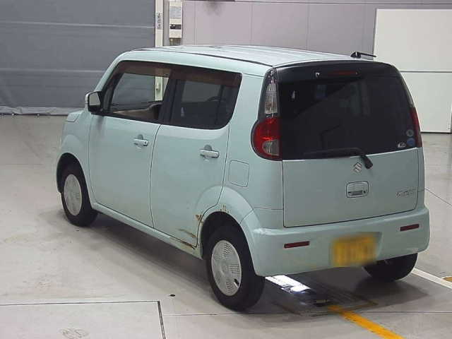 SUZUKI MRWAGON 2011