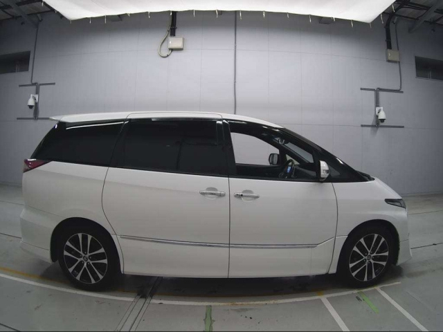 TOYOTA ESTIMA 2017