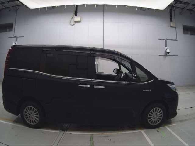 TOYOTA ESQUIRE 2015