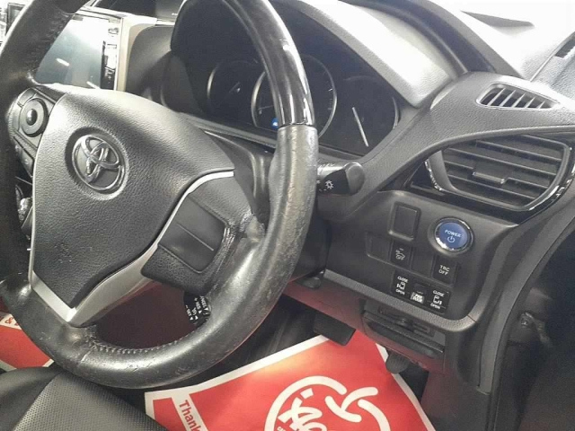 TOYOTA ESQUIRE 2015