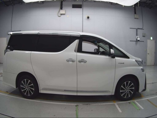 TOYOTA VELLFIRE 2015