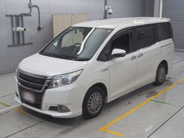 TOYOTA ESQUIRE 2014