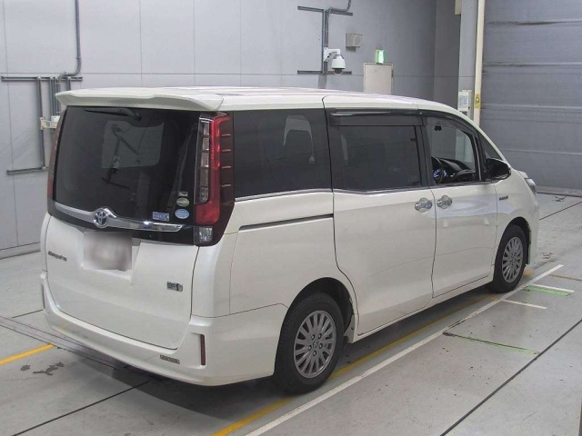 TOYOTA ESQUIRE 2014