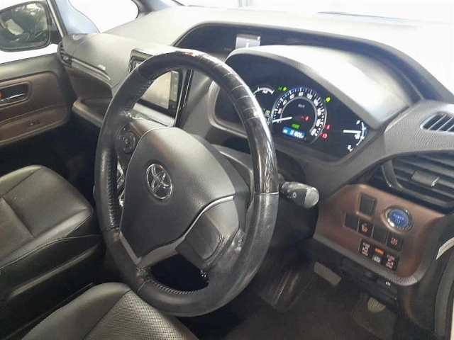 TOYOTA ESQUIRE 2014