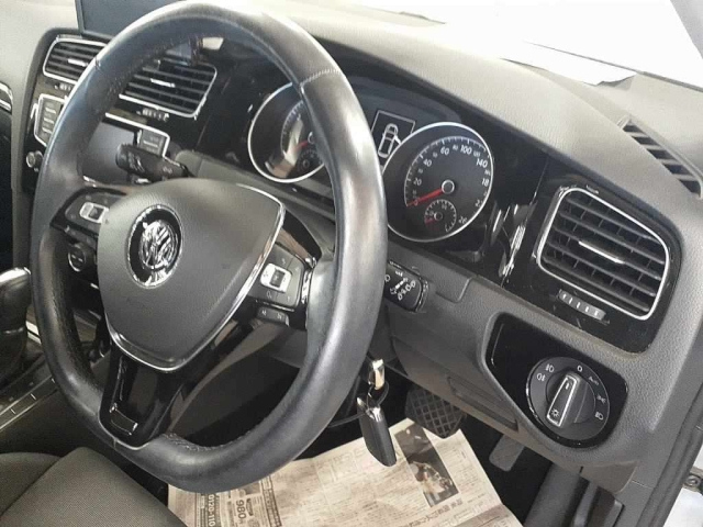 VOLKSWAGEN GOLF 2013