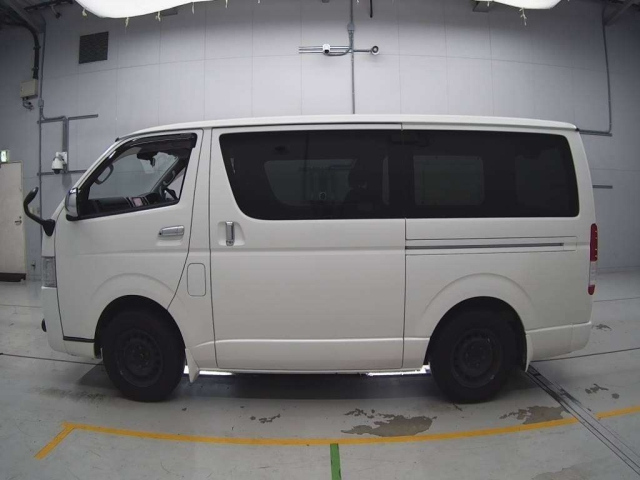 TOYOTA REGIUS ACE VAN 2018