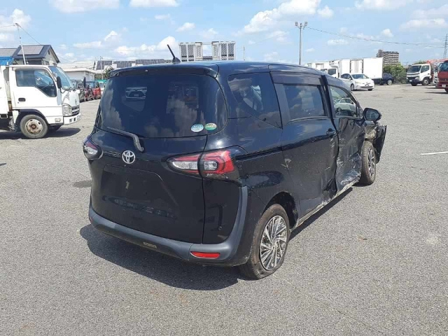TOYOTA SIENTA 2018