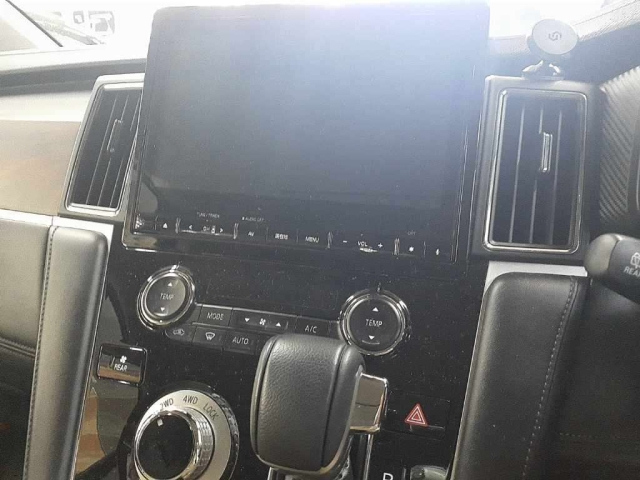 MITSUBISHI DELICA D5 2020