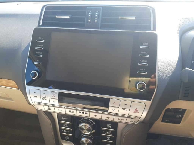 TOYOTA LAND CRUISER PRADO 2023