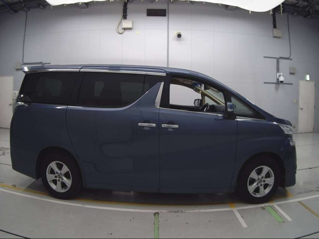TOYOTA VELLFIRE 2016