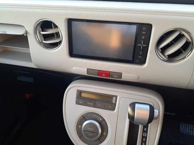 DAIHATSU MIRA 2011