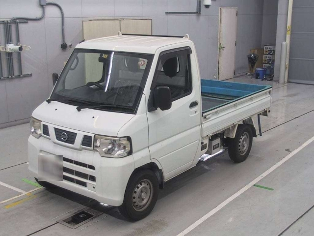 NISSAN CLIPPER TRUCK 2013