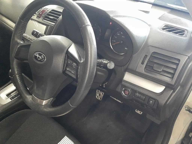 SUBARU XV 2012