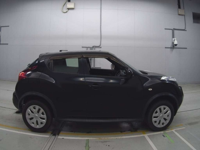 NISSAN JUKE 2010