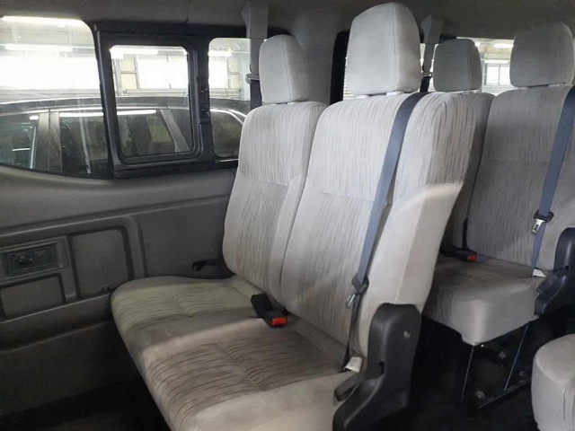 NISSAN CARAVAN 2019