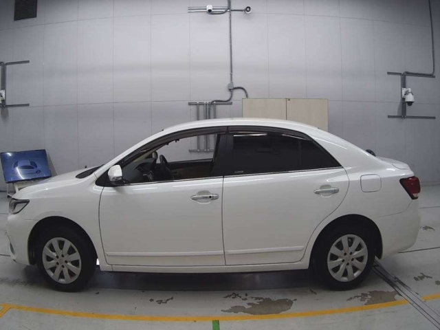 TOYOTA PREMIO 2016
