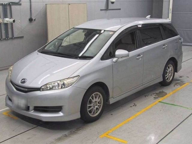 TOYOTA WISH 2012